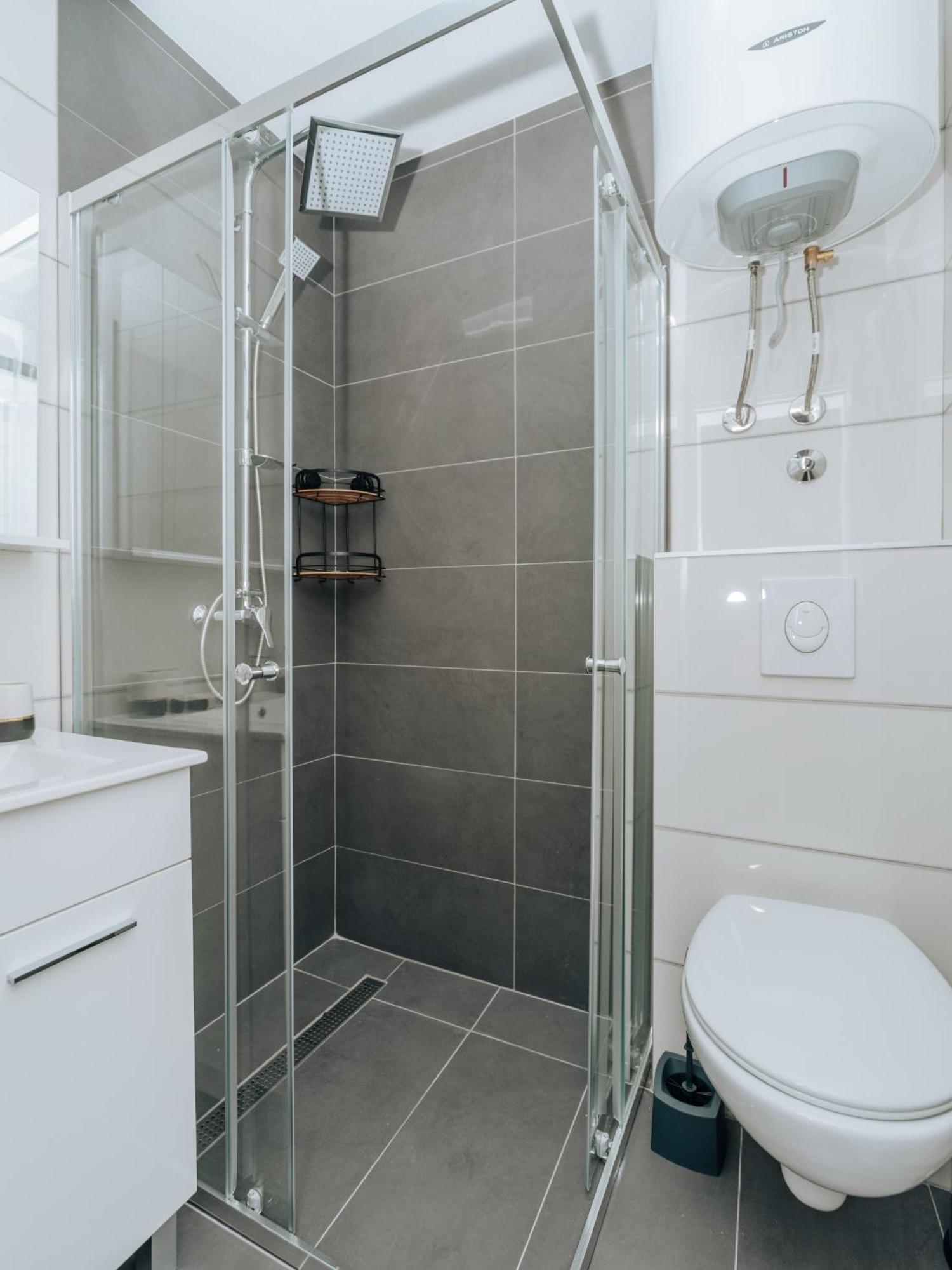 Apartments Milivojevic Бар Екстер'єр фото