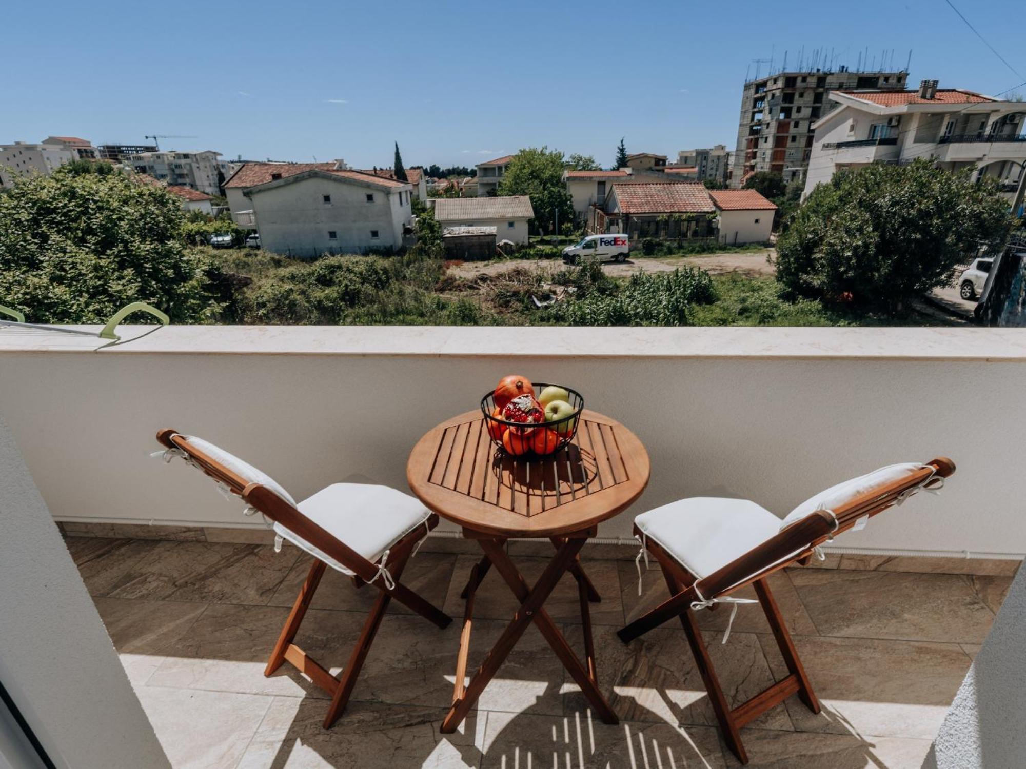 Apartments Milivojevic Бар Екстер'єр фото