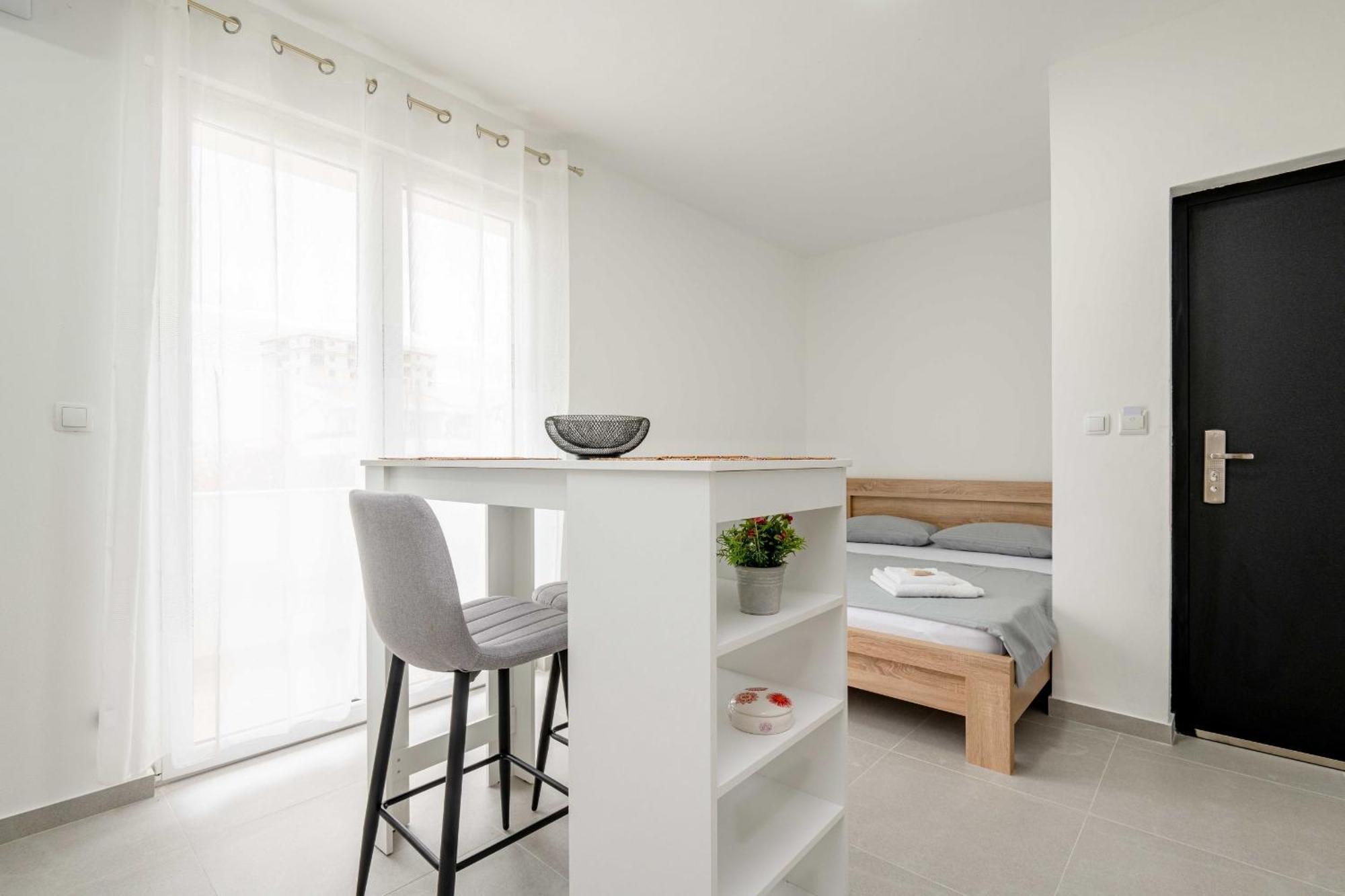Apartments Milivojevic Бар Екстер'єр фото